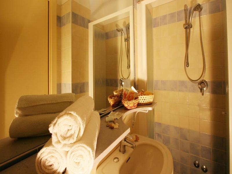 Hotel London Cattolica Exterior photo