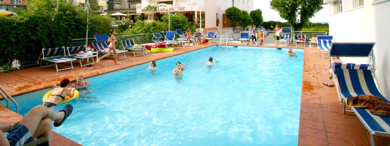 Hotel London Cattolica Exterior photo