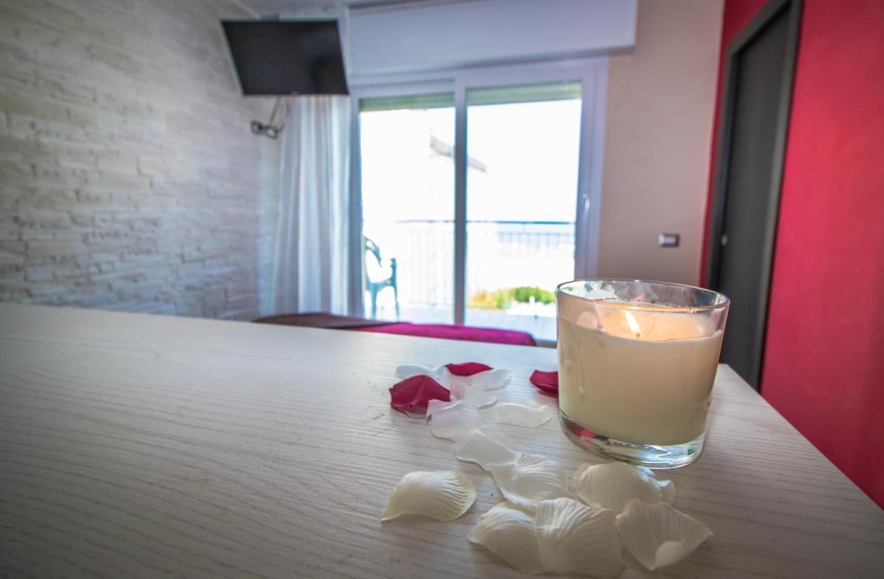 Hotel London Cattolica Exterior photo