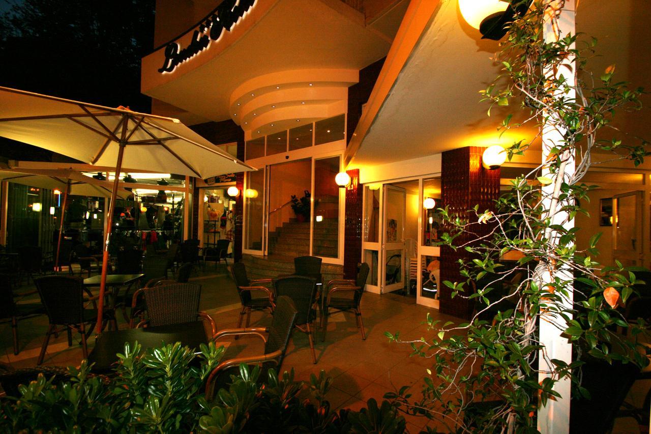 Hotel London Cattolica Exterior photo