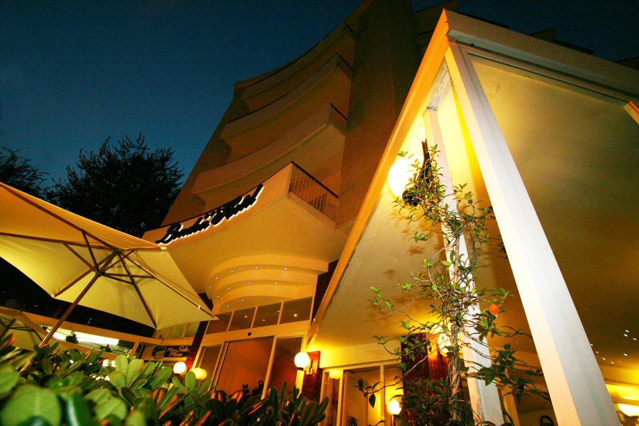 Hotel London Cattolica Exterior photo