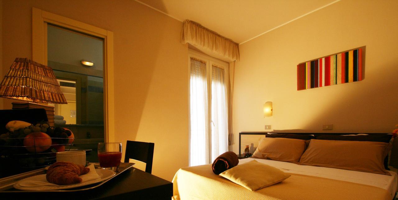 Hotel London Cattolica Exterior photo